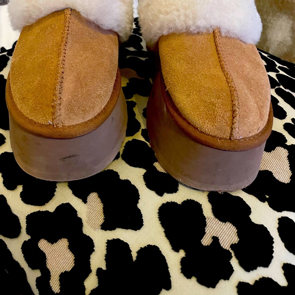 Size 8 ugg sling back wedge